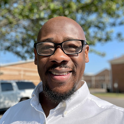 Lawrence Lockhart's headshot